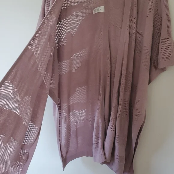 Lululemon Find Your Light Wrap - Picture 5 of 12